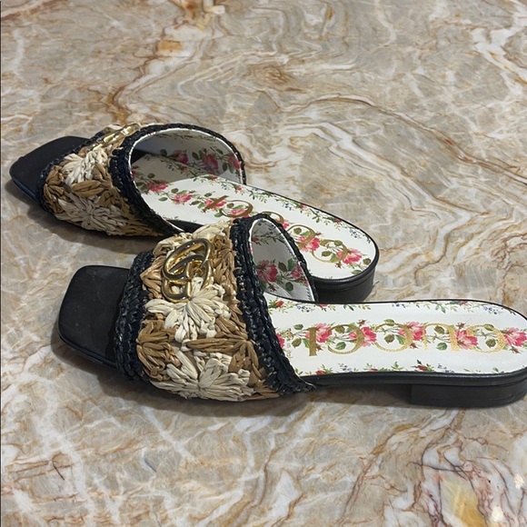 Gucci slides - Picture 6 of 8